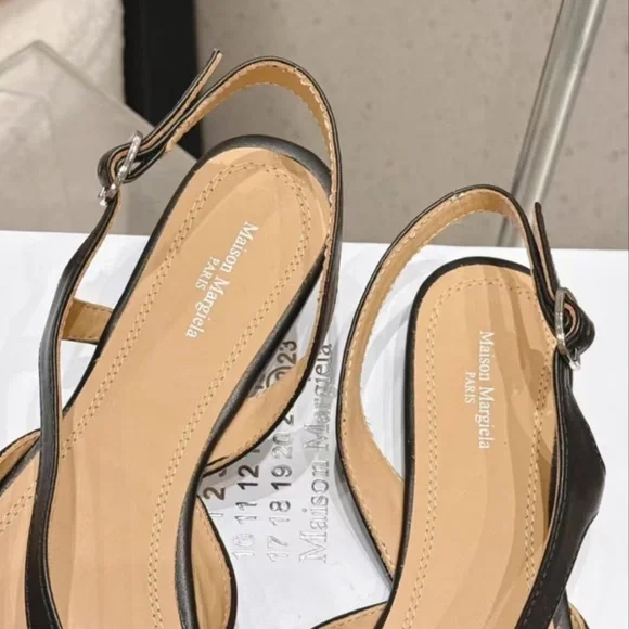 MM6 Maison Martin Margiela Black Split-Toe Slingback Mules with Tan Insole - Picture 8 of 9